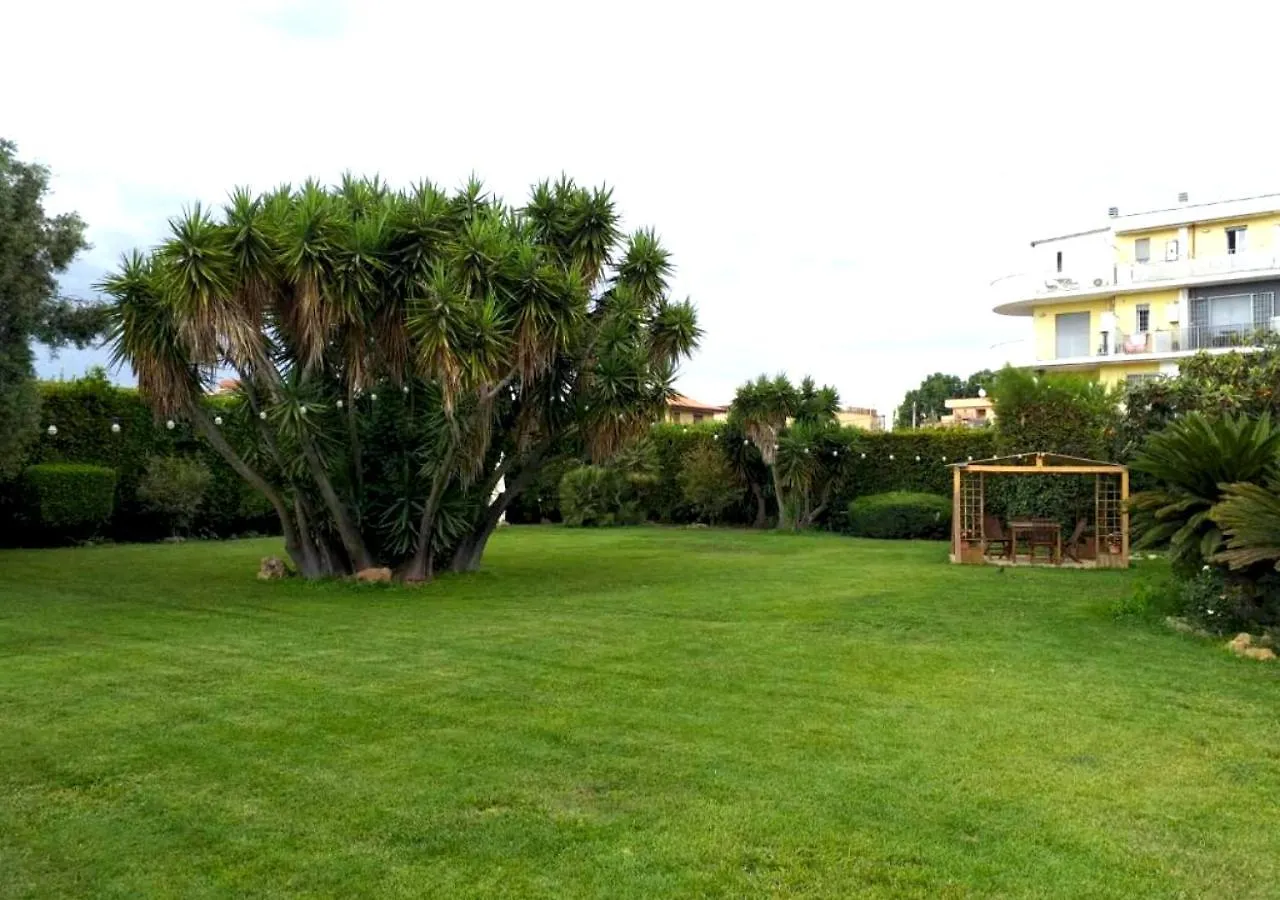 Comfort Penthouse - One-Bedroom Suite - Fiumicino Airport 0*,