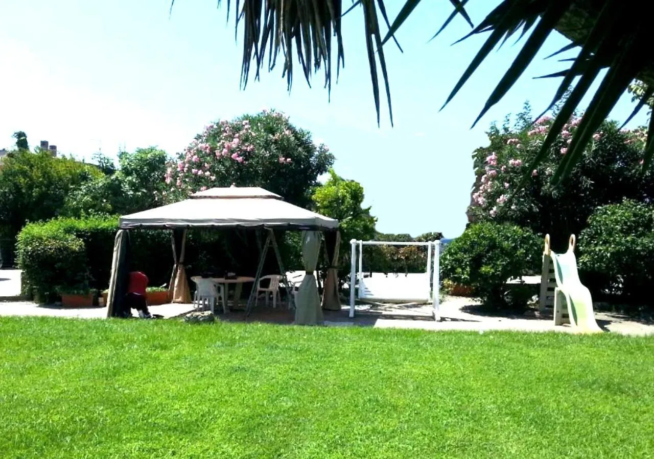 Apartment Comfort Penthouse - One-Bedroom Suite - Fiumicino Airport